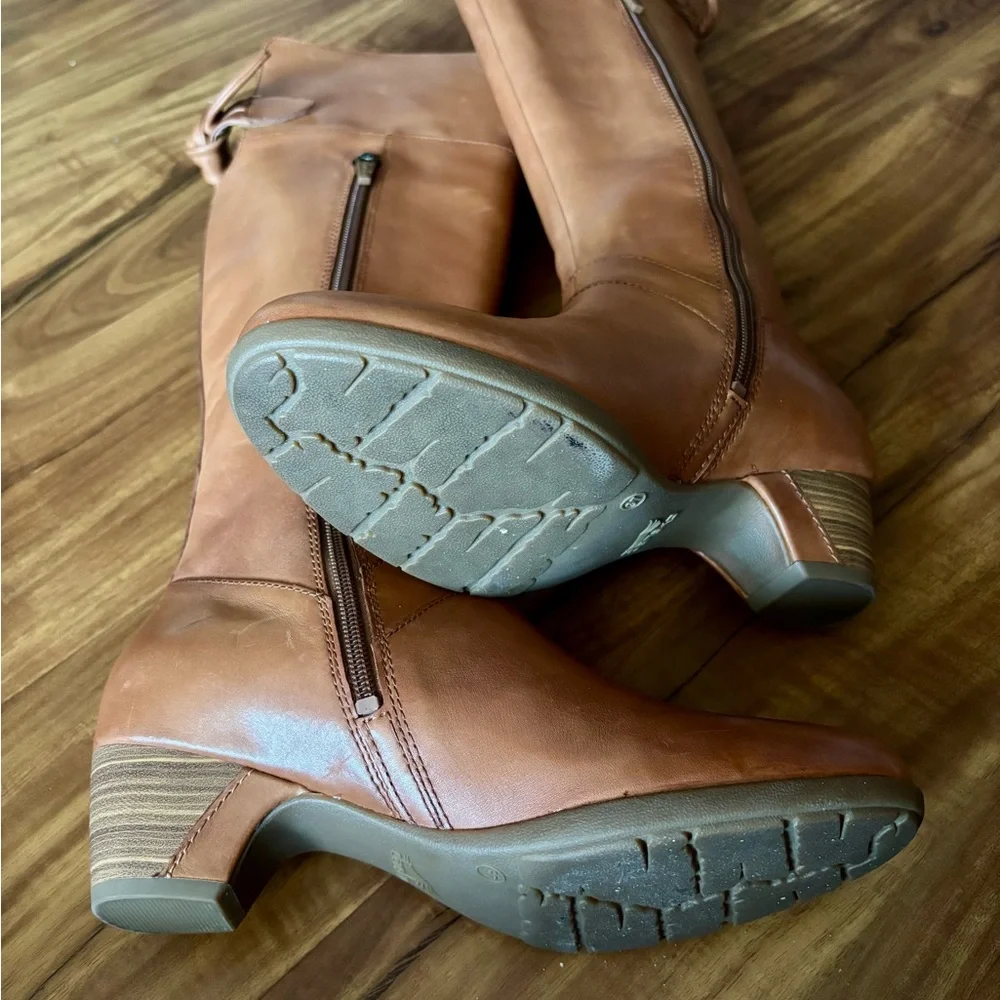 Dansko Tan Leather Heeled Boots - Picture 5 of 5